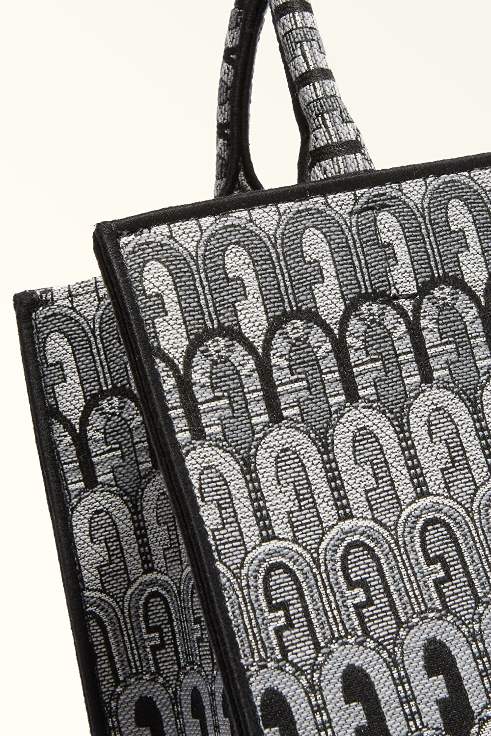 WB00299 FURLA OPPORTUNITY S TOTE