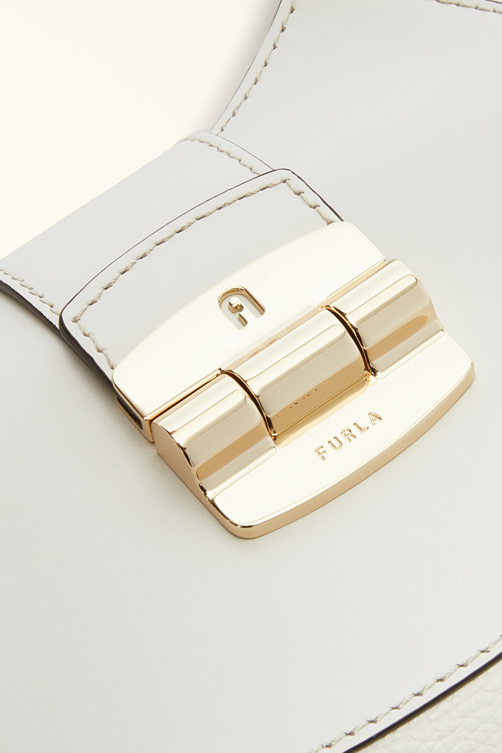 WB01276 FURLA CLUB 2 S HOBO