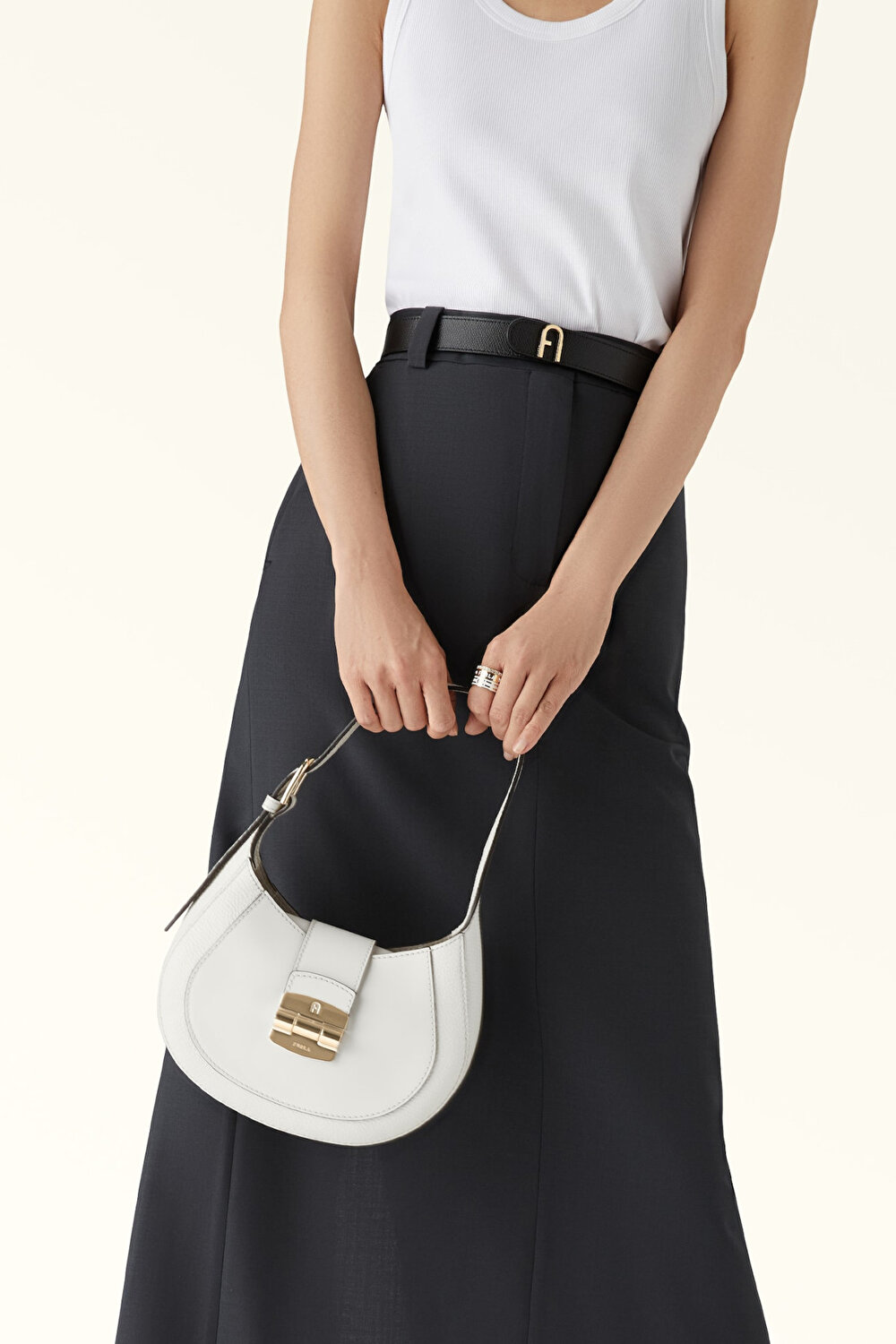 WB01276 FURLA CLUB 2 S HOBO