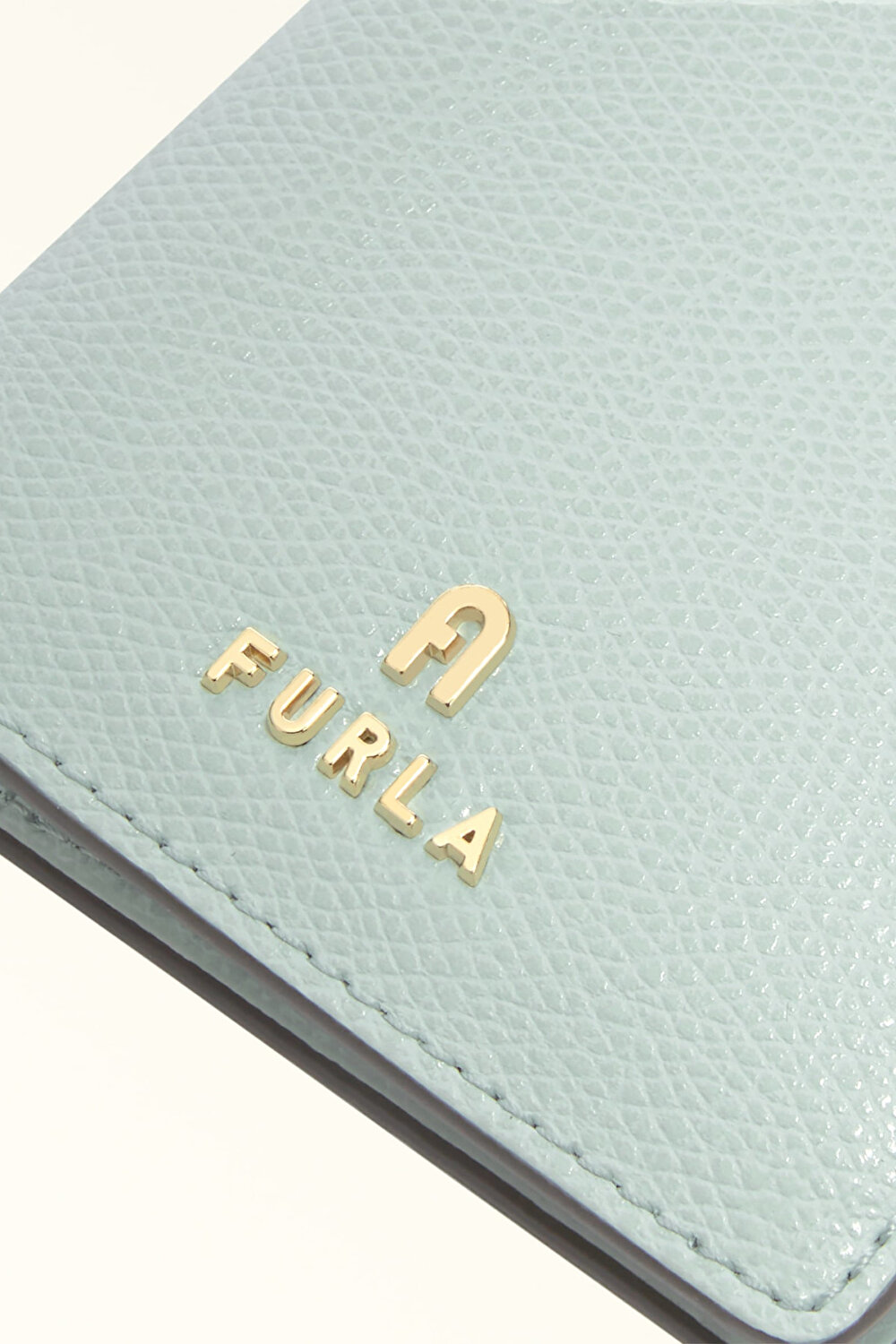 WP00308 FURLA CAMELIA S COMPACT WALLET BIFOLD