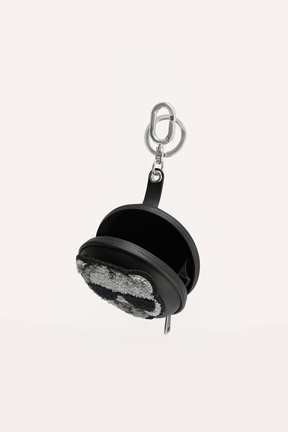 MR00083 MAN COSMO CASE CHARM