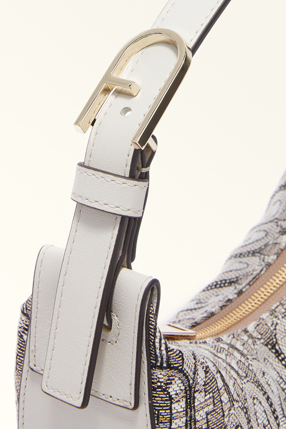 WB01053 FURLA FLOW S SHOULDER BAG 25
