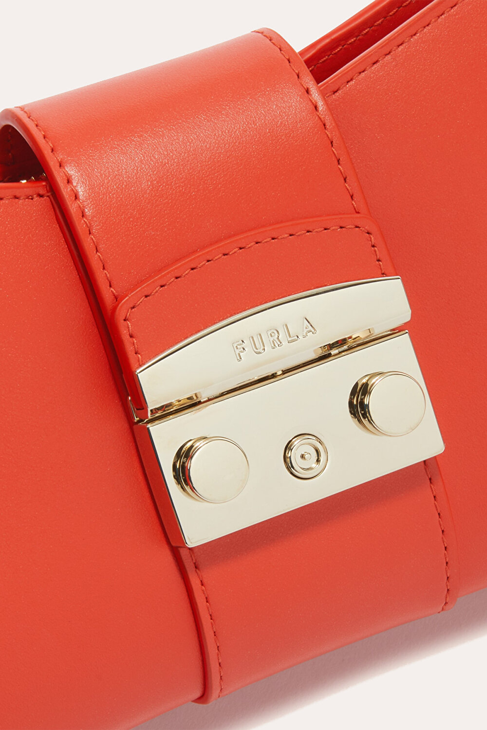 WB01112 METROPOLIS S SHOULDER BAG REMIX 25