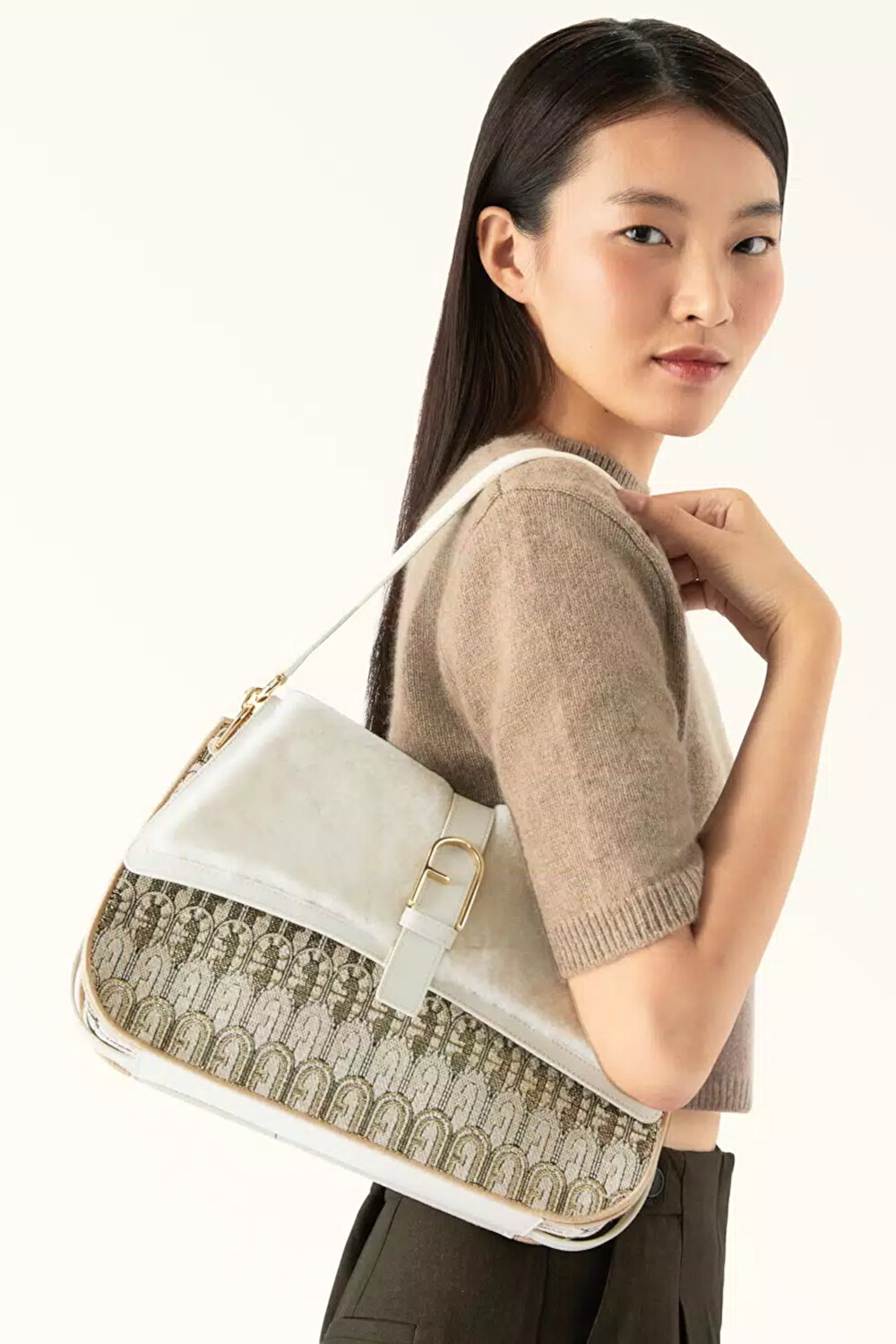 WB01163 FURLA FLOW L TOP HANDLE