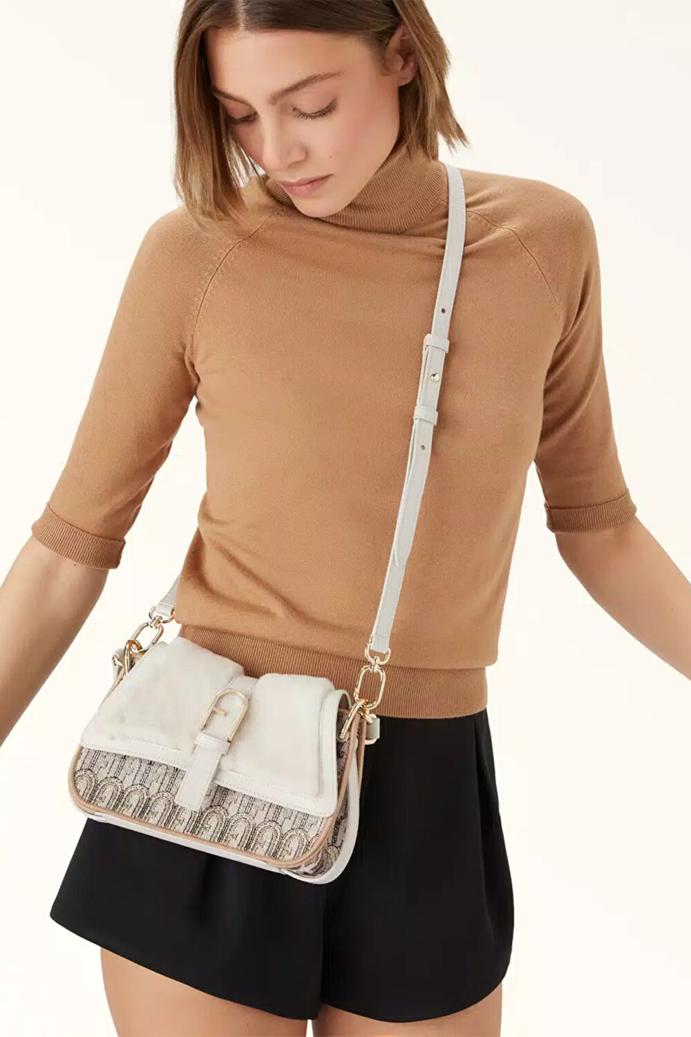 WB01165 FURLA FLOW MINI TOP HANDLE