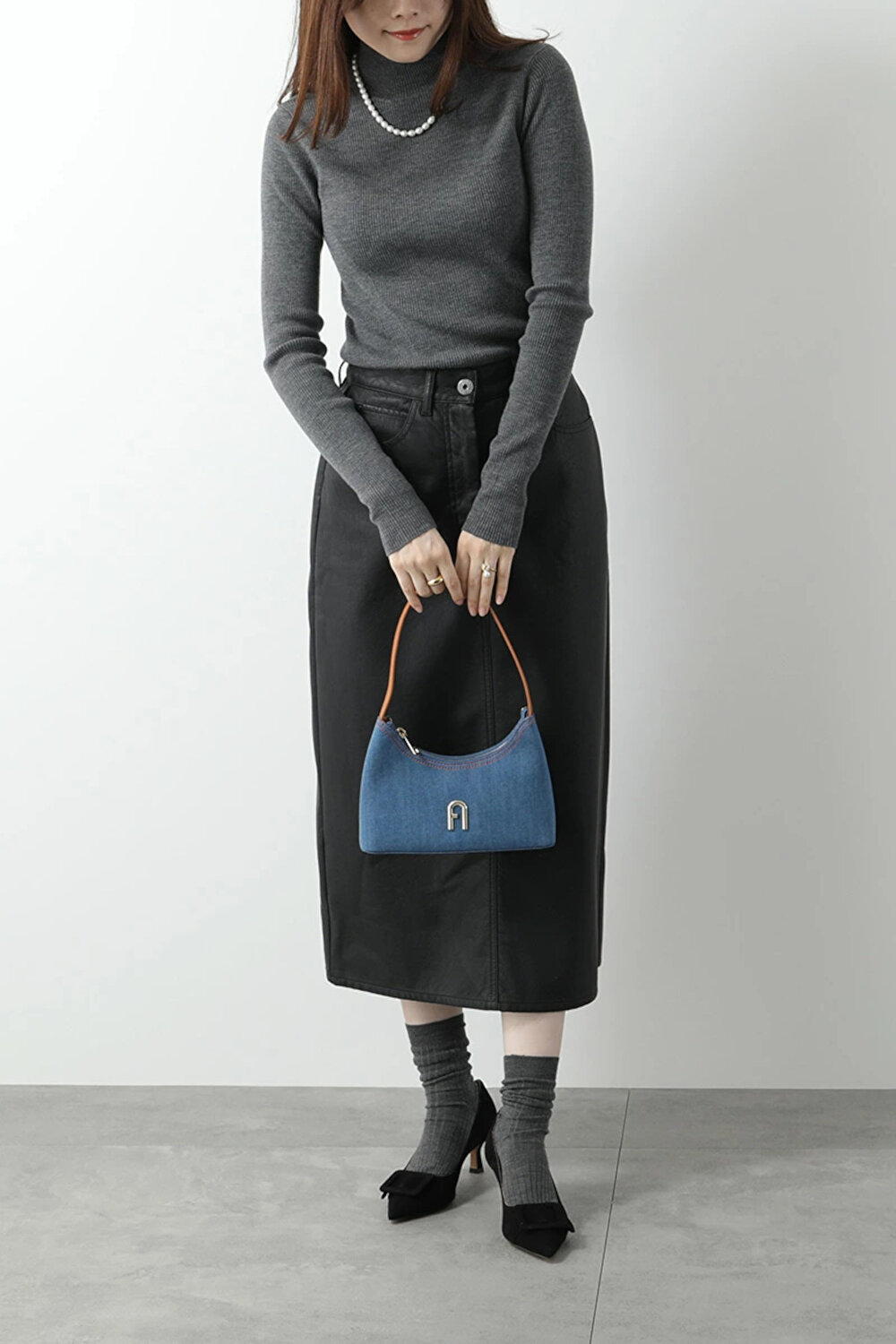 WB01239 FURLA DIAMANTE MINI SHOULDER BAG