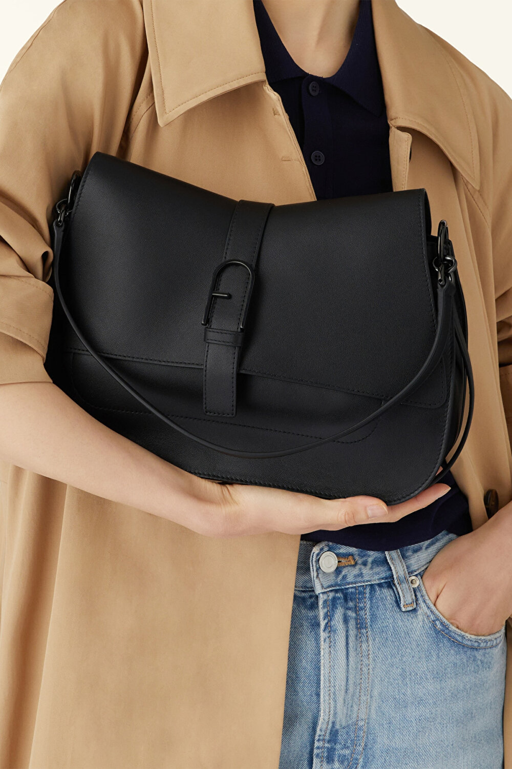 WB01040 FURLA FLOW L TOP HANDLE