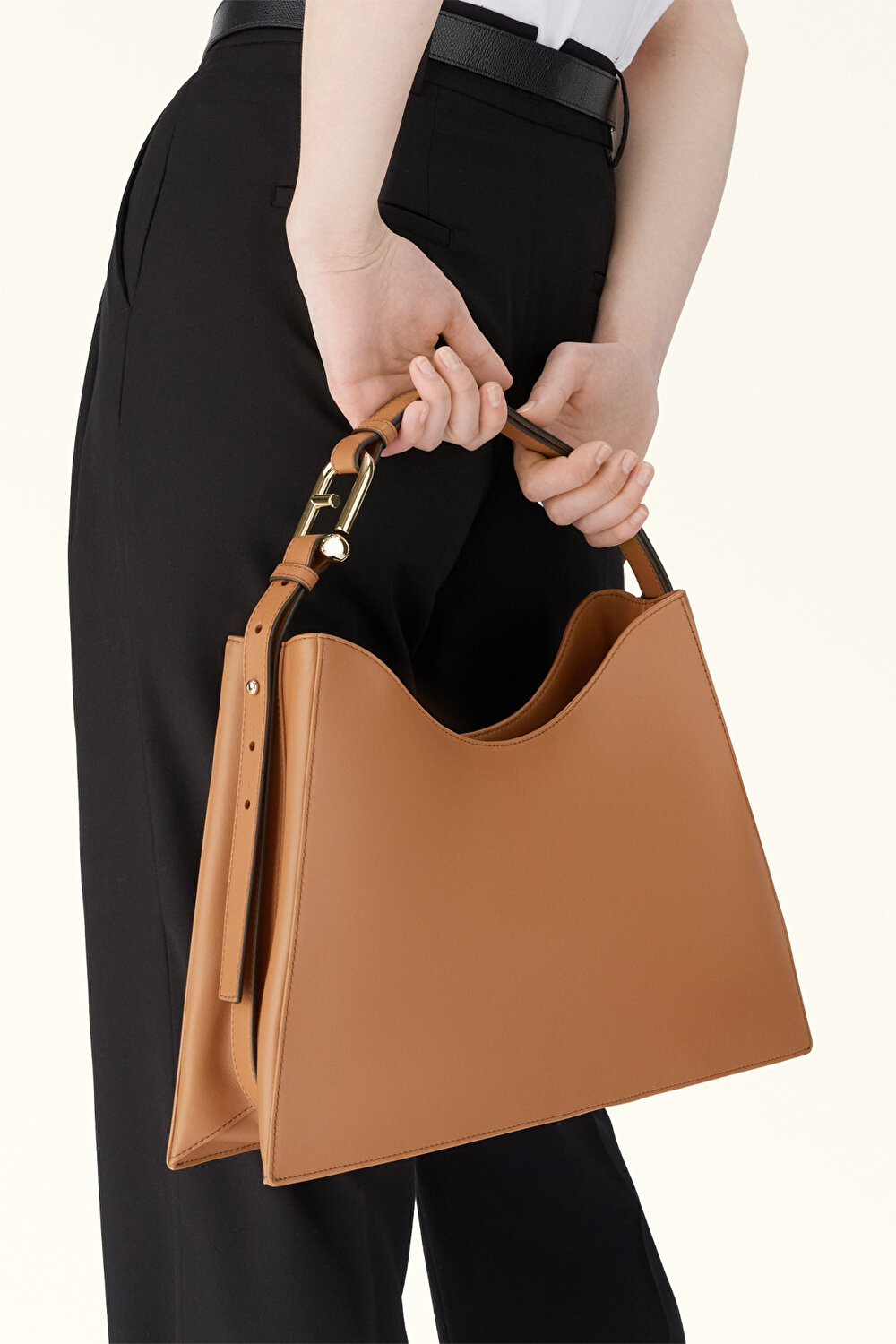 WB01246 FURLA NUVOLA L HOBO