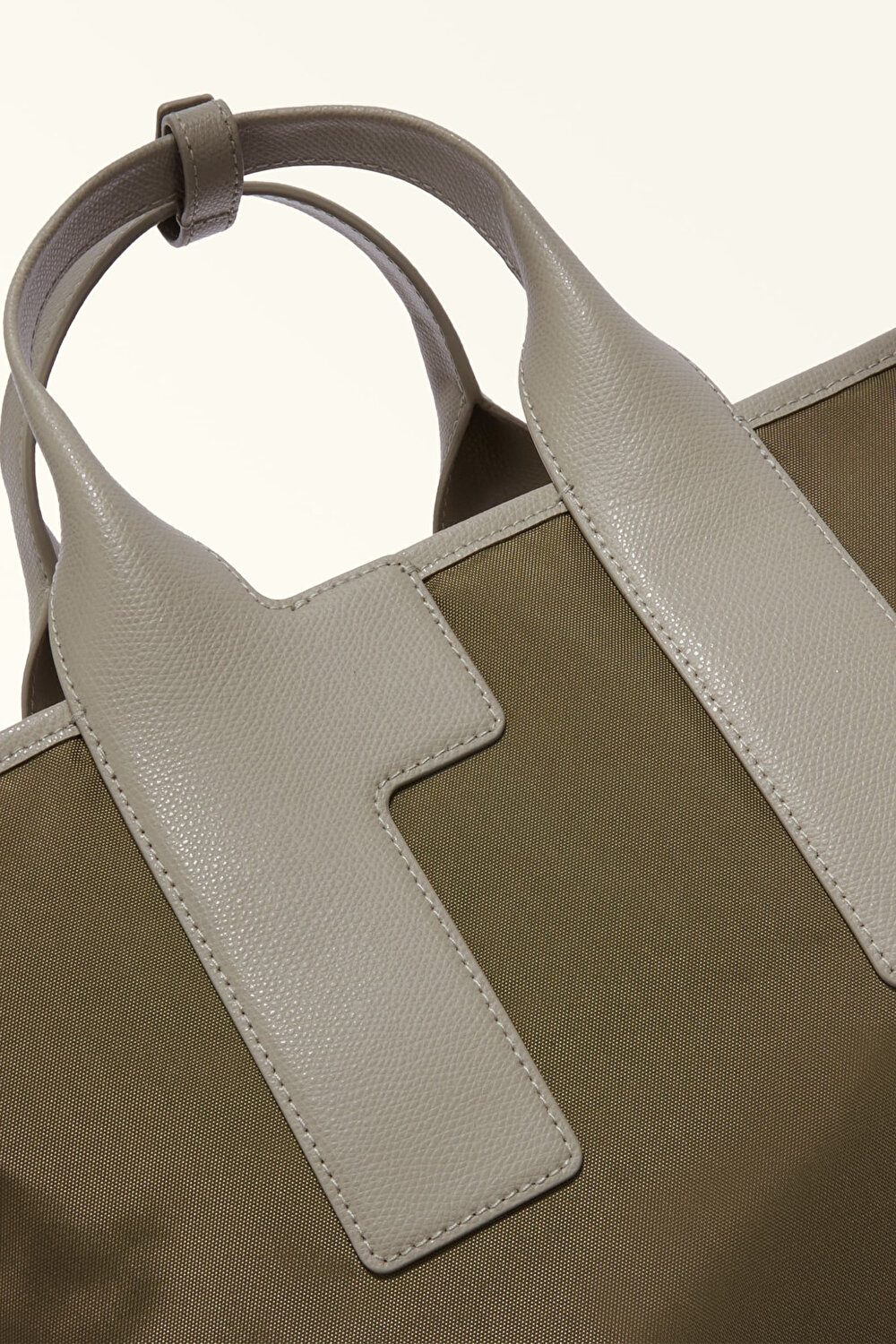 WB01249 FURLA PIUMA L TOTE