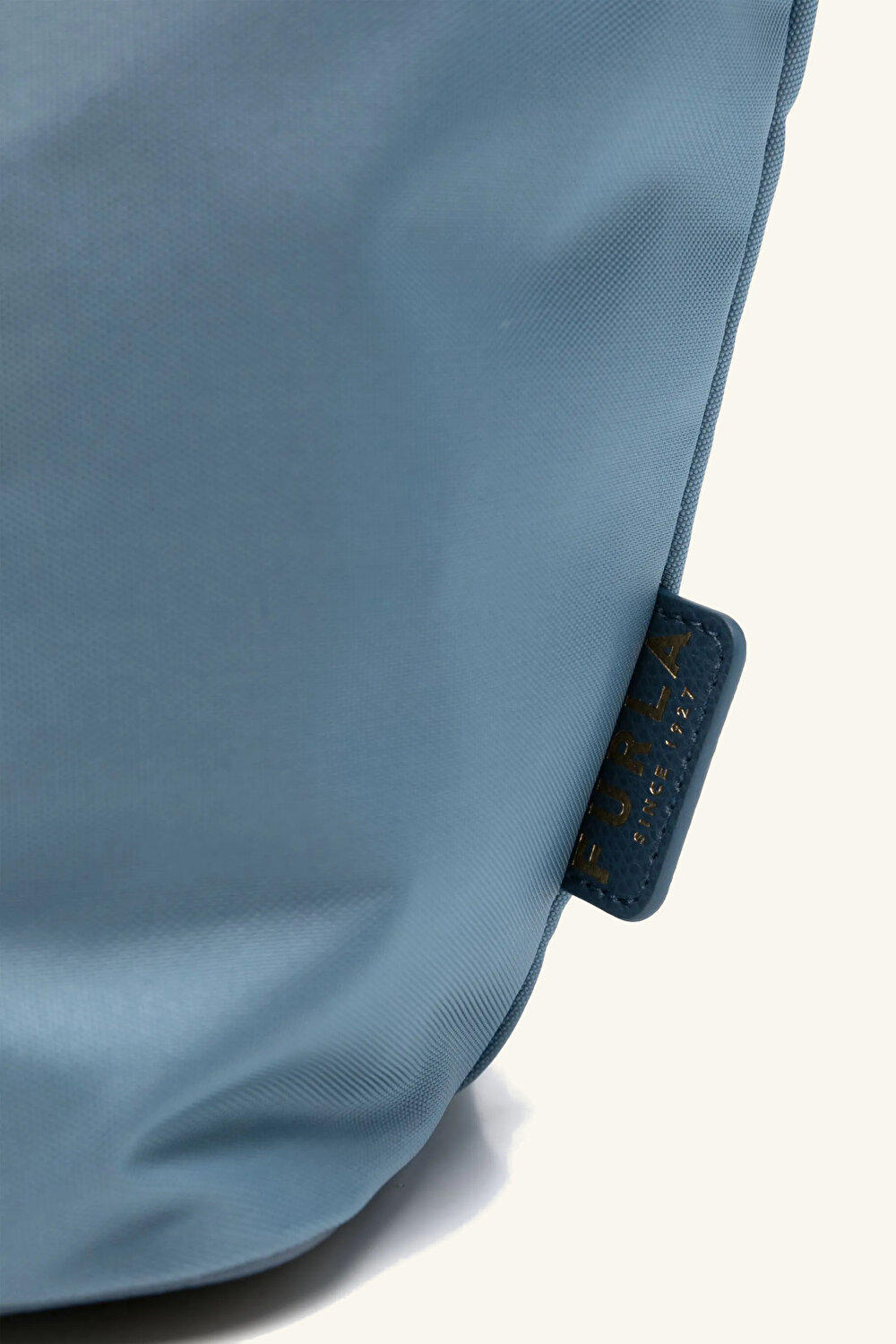 WB01269 FURLA PIUMA M TOTE