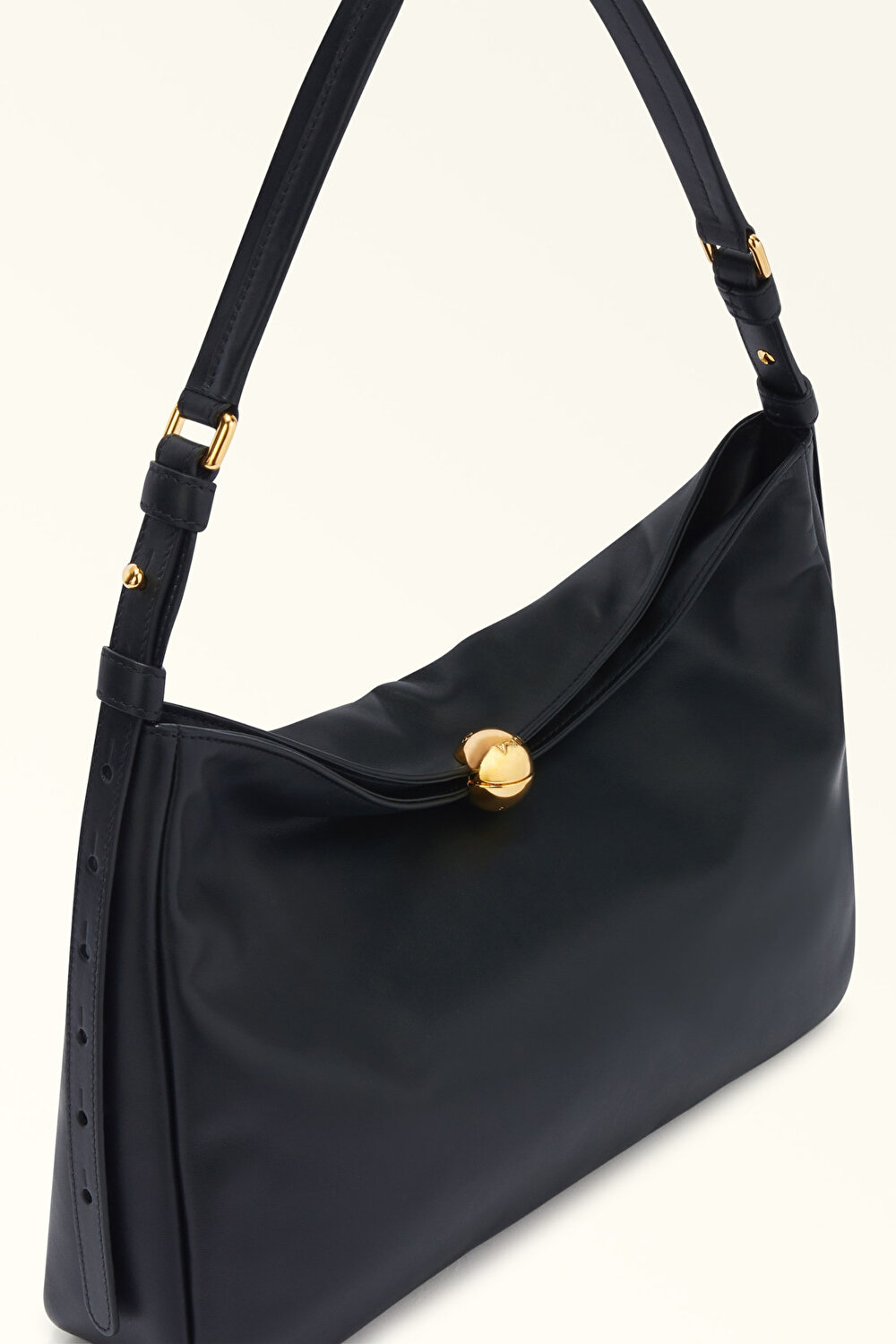 WB01365 FURLA SFERA SOFT L SHOULDER BA