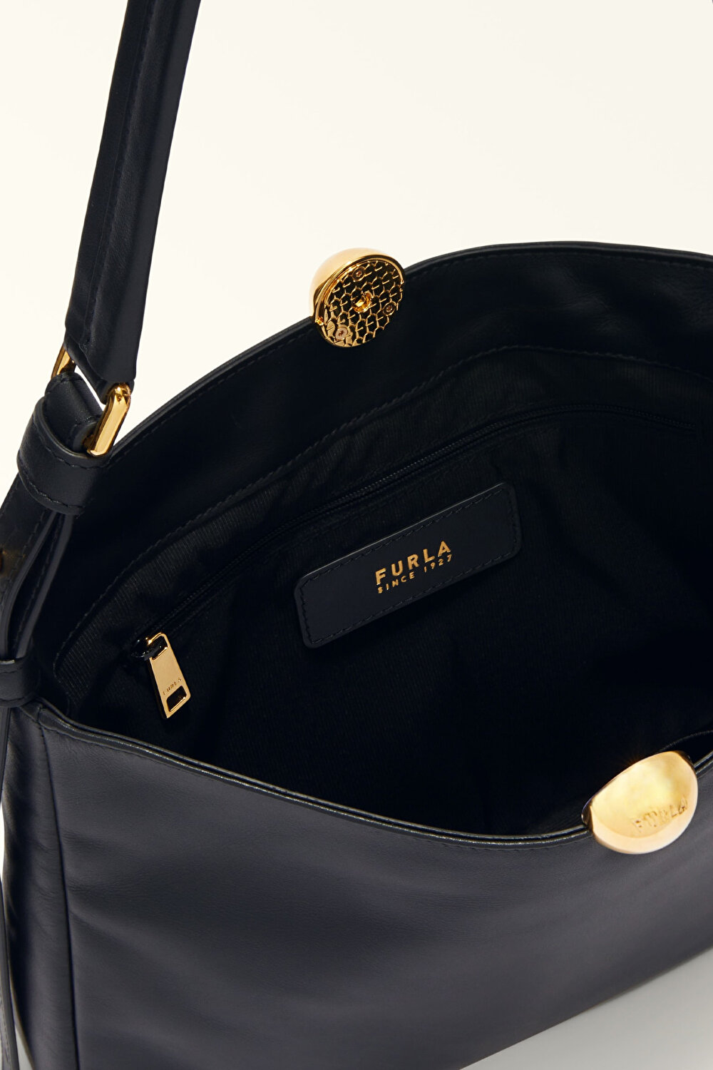 WB01403 FURLA SFERA SOFT M SHOULDER BA