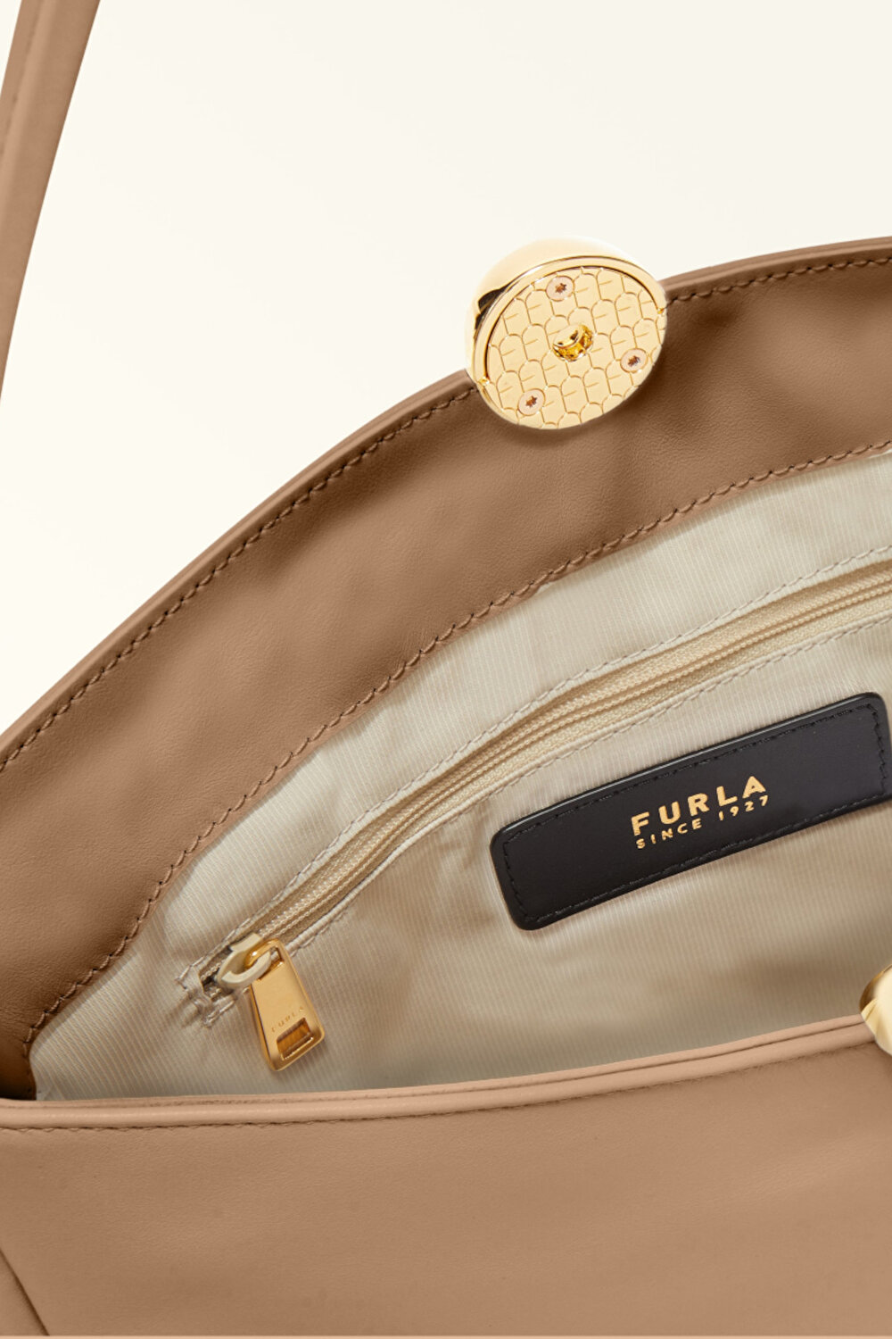 WB01403 FURLA SFERA SOFT M SHOULDER BA