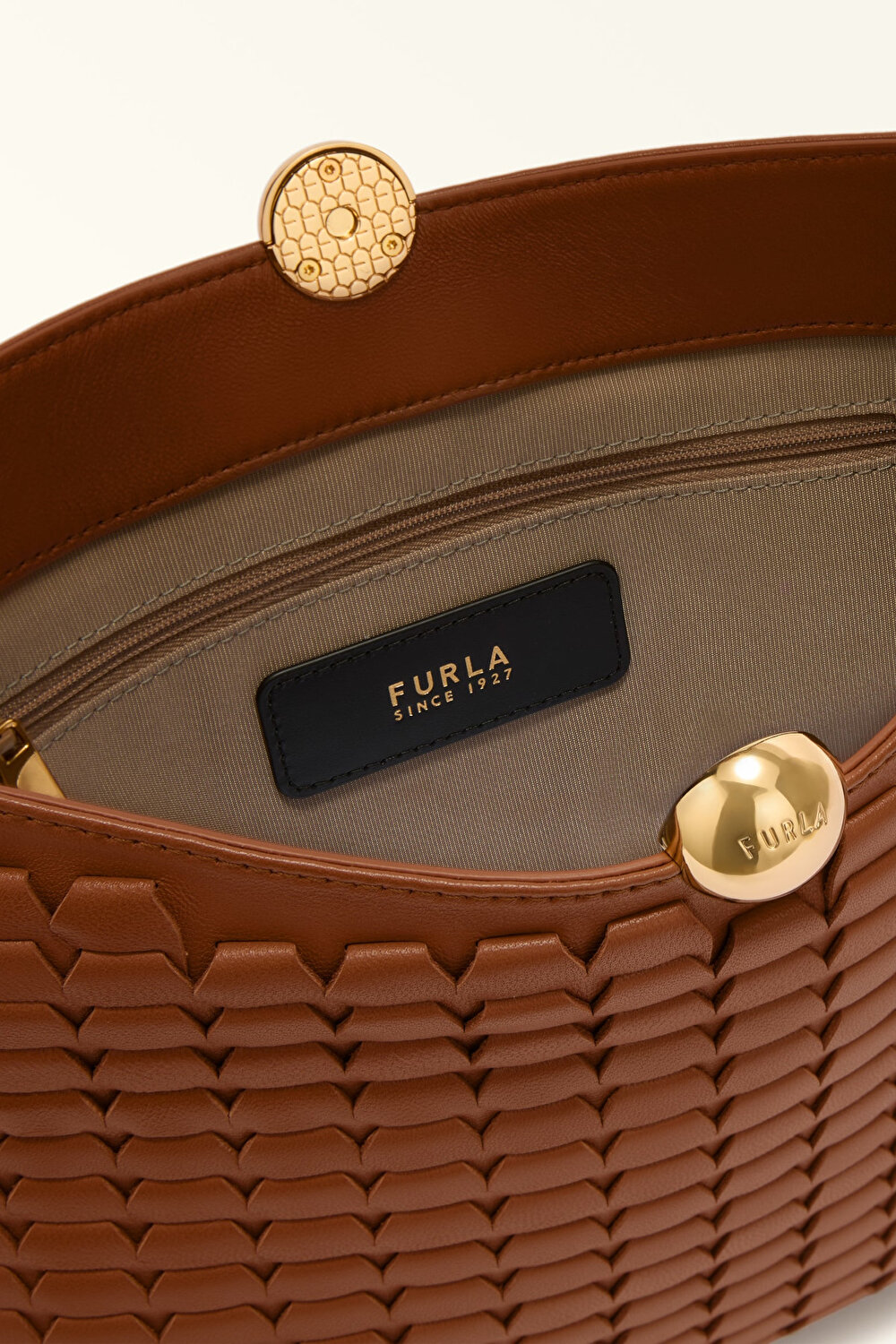 WB01403 FURLA SFERA SOFT M SHOULDER BA