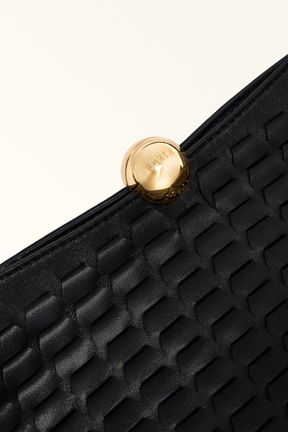 WB01403 FURLA SFERA SOFT M SHOULDER BA