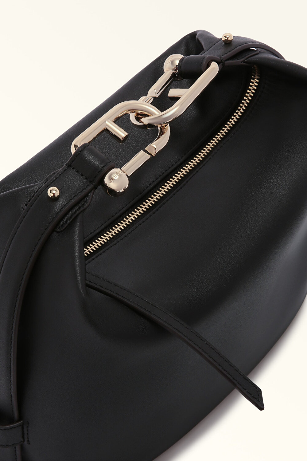 WB01656 FURLA NUVOLA M HOBO