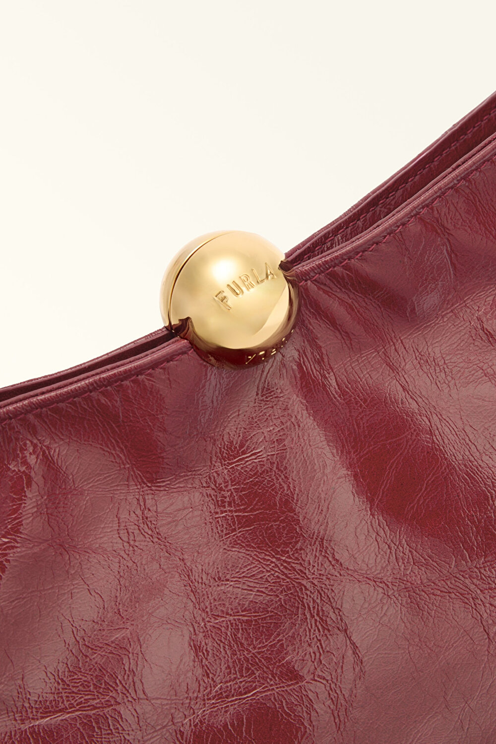 WB01898 FURLA SFERA SOFT M SHOULDER BA