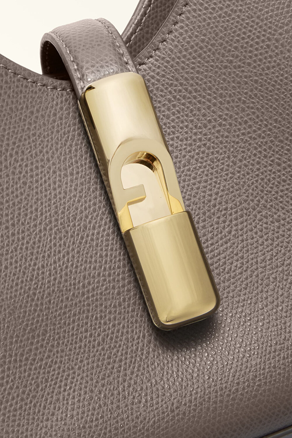 WE00820 FURLA IRIDE MINI HOBO