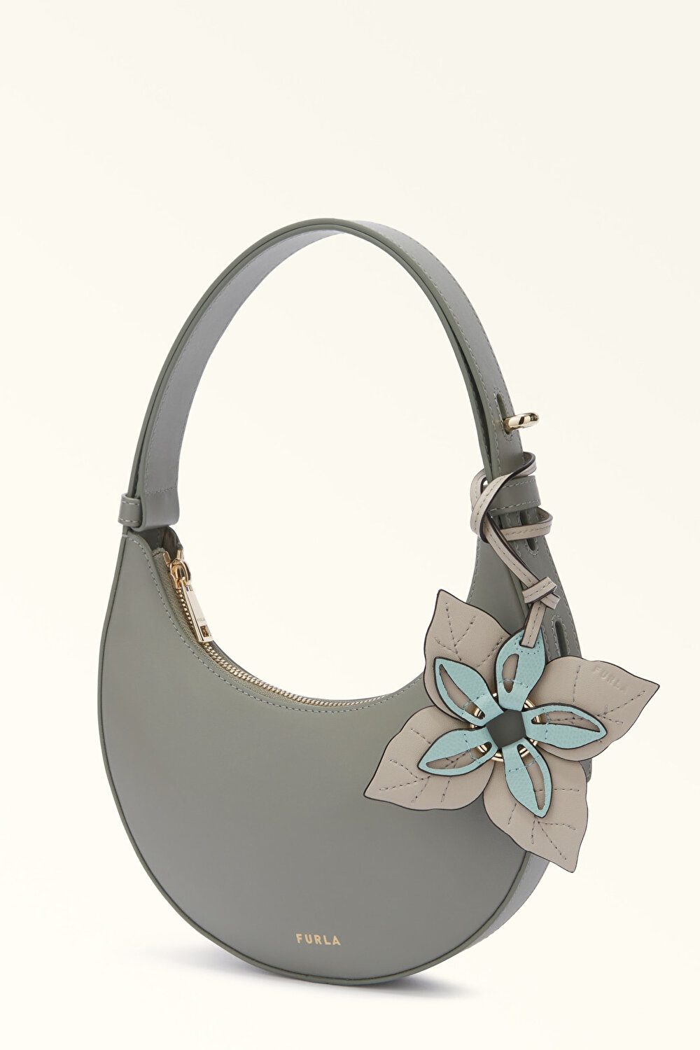 WK00267 ALLEGRA JASMINE CHARM