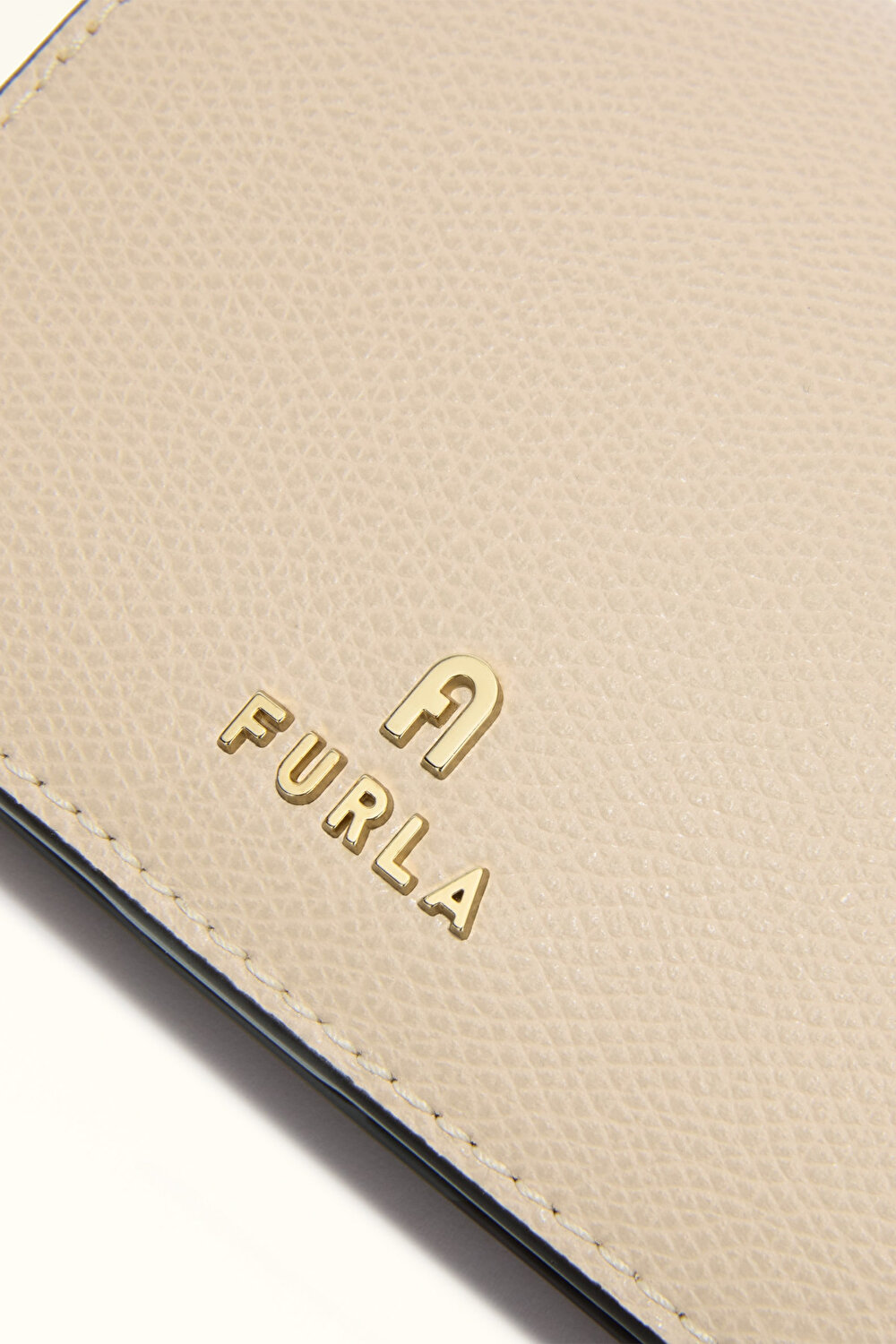 WP00304 FURLA CAMELIA S COMPACT WALLET