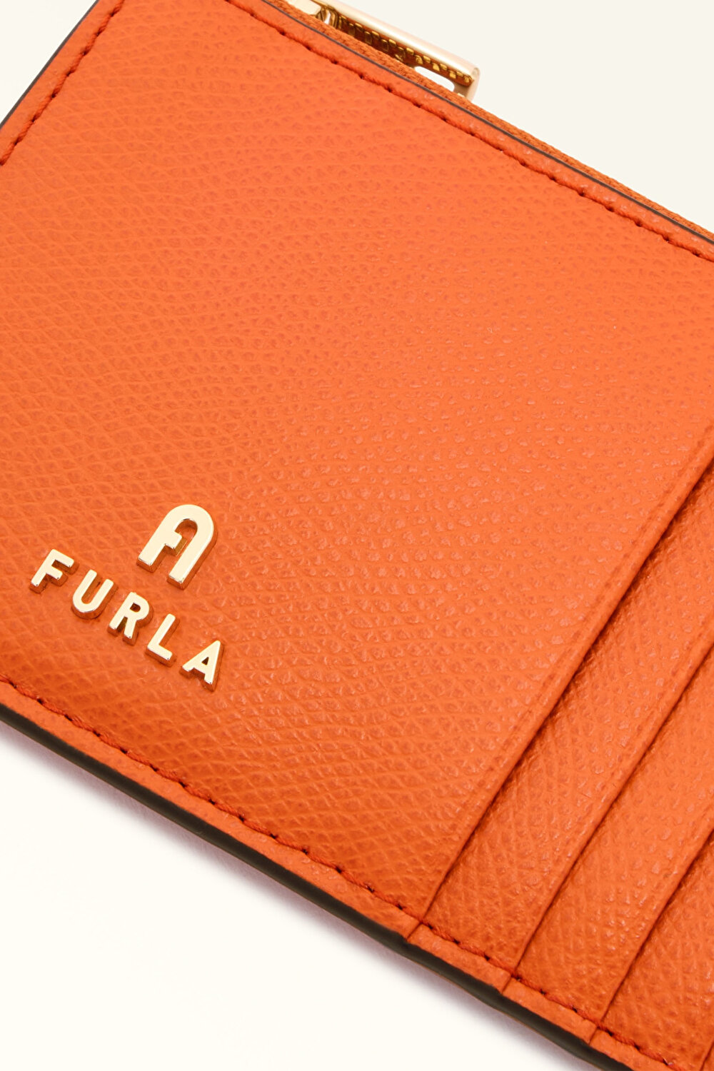 WP00310 FURLA CAMELIA M ZIPPED CARD CA