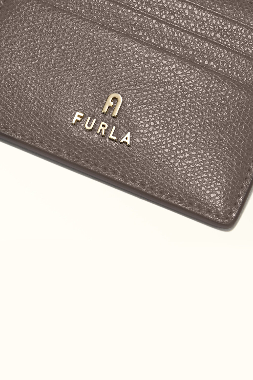 WP00388 FURLA CAMELIA S ZIPPED CARD CA