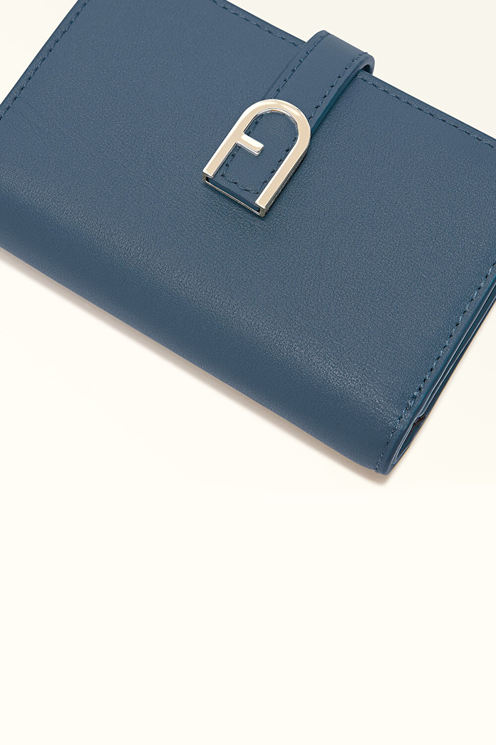 WP00401 FURLA FLOW S COMPACT WALLET