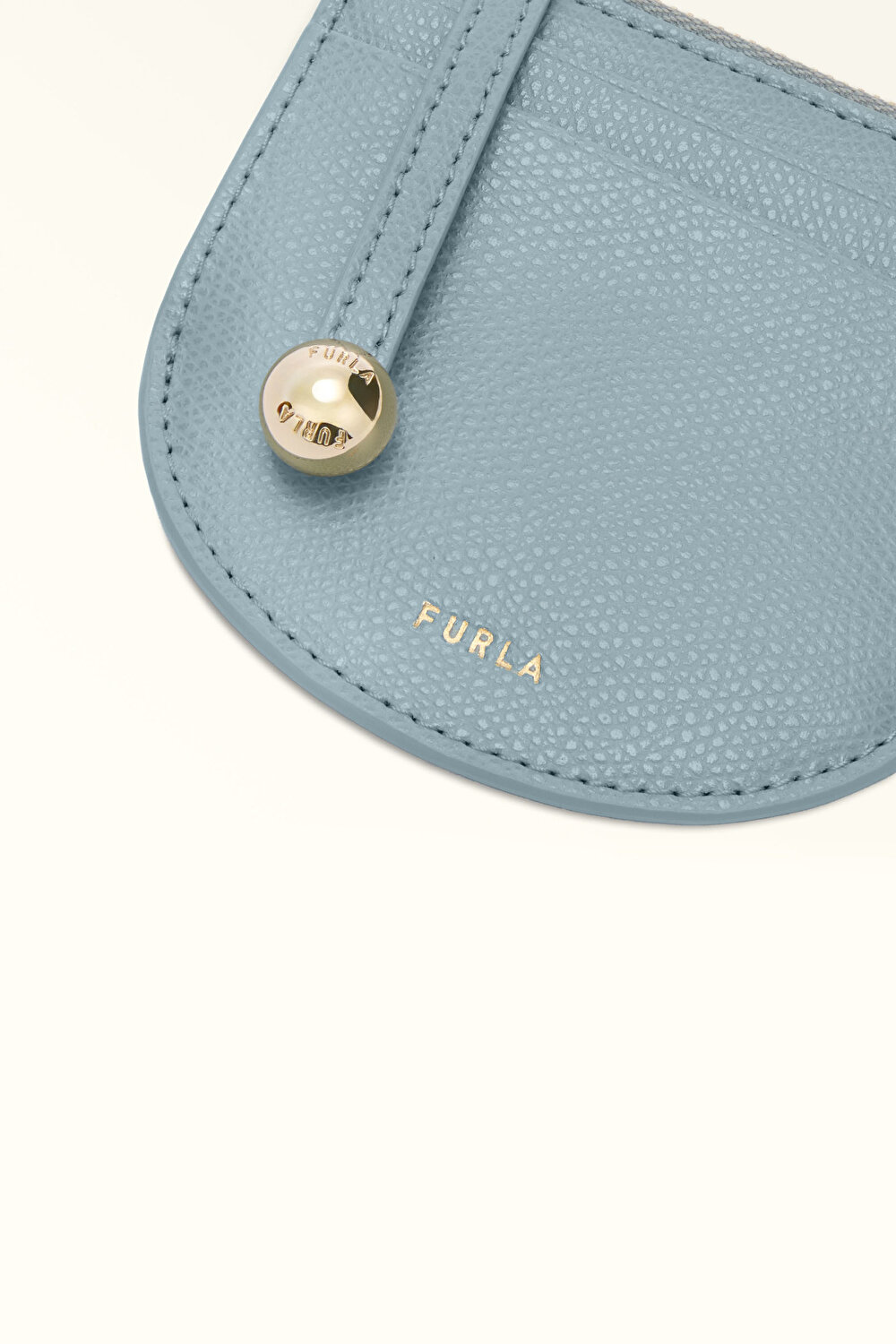 WP00512 FURLA LAURA S ROUND CARD CASE