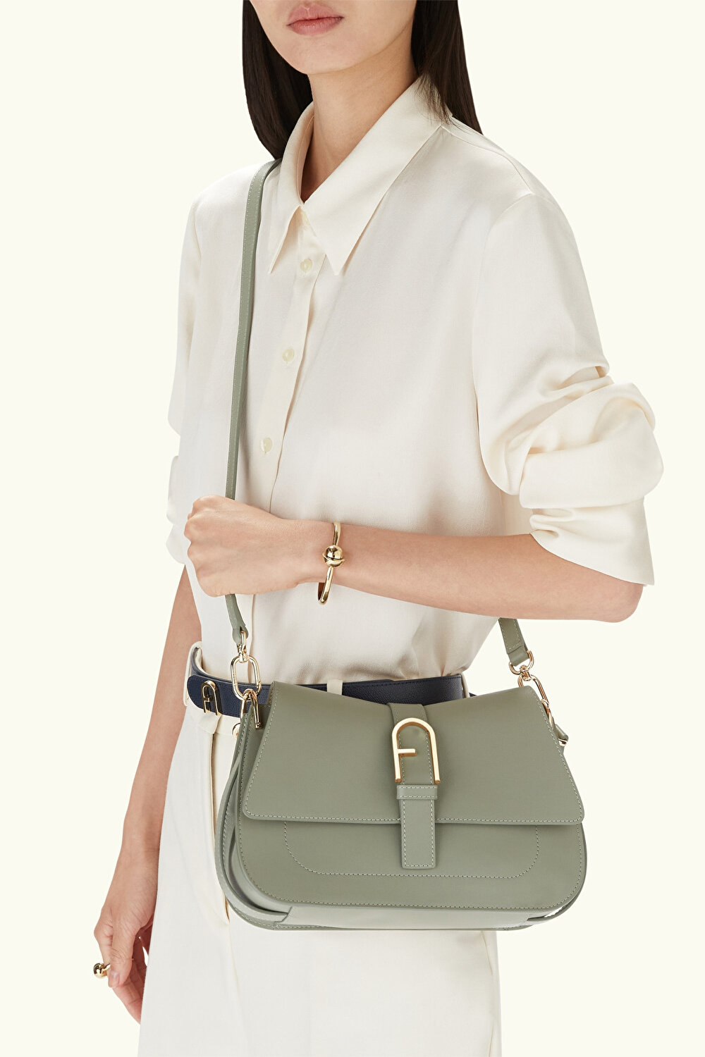 WB00996 FURLA FLOW M TOP HANDLE