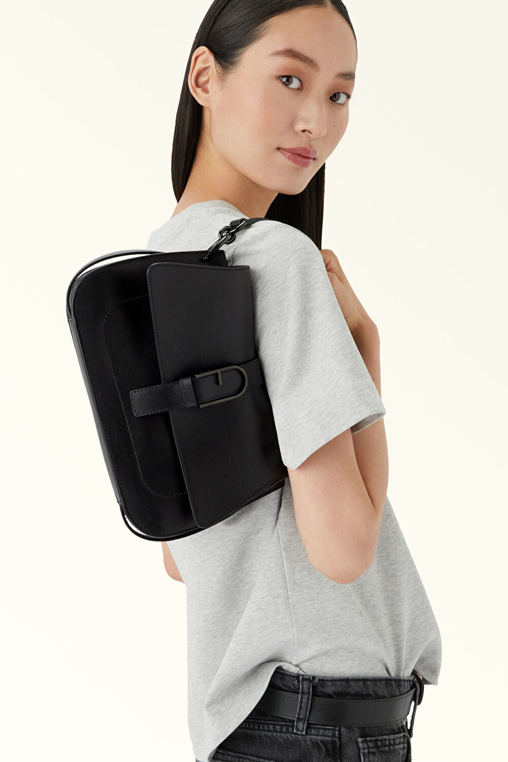 WB00996 FURLA FLOW M TOP HANDLE