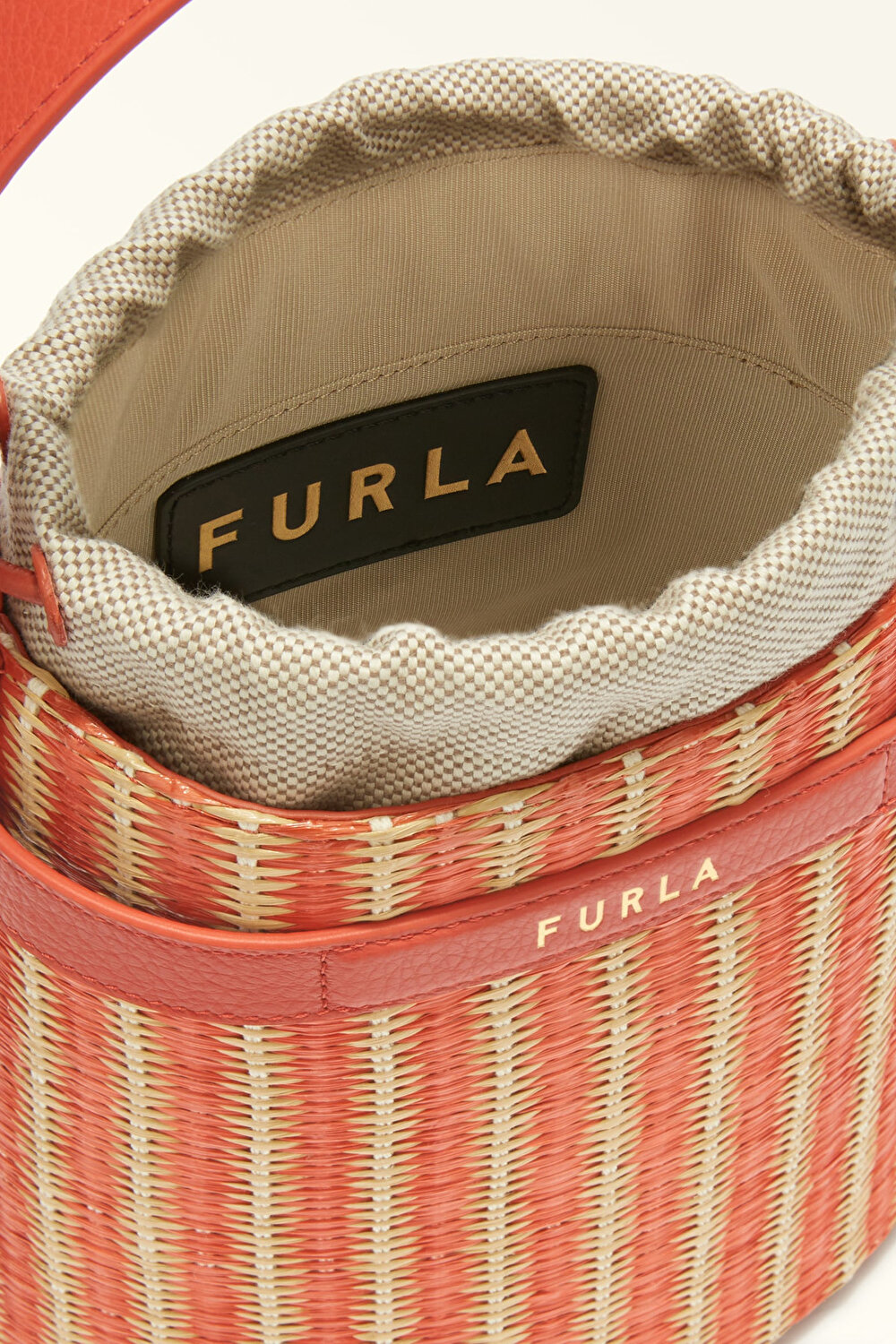 WB01131 FURLA GIOVE MINI BUCKET BAG