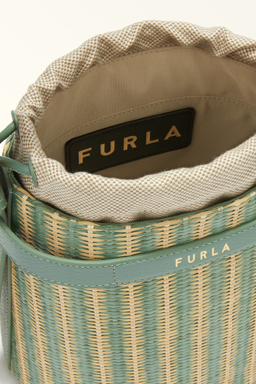 WB01131 FURLA GIOVE MINI BUCKET BAG