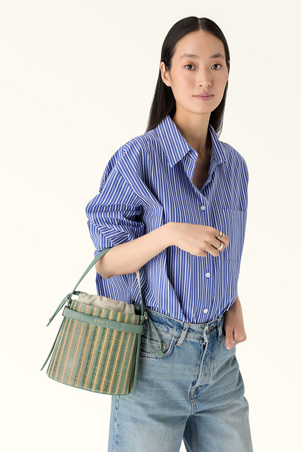 WB01131 FURLA GIOVE MINI BUCKET BAG