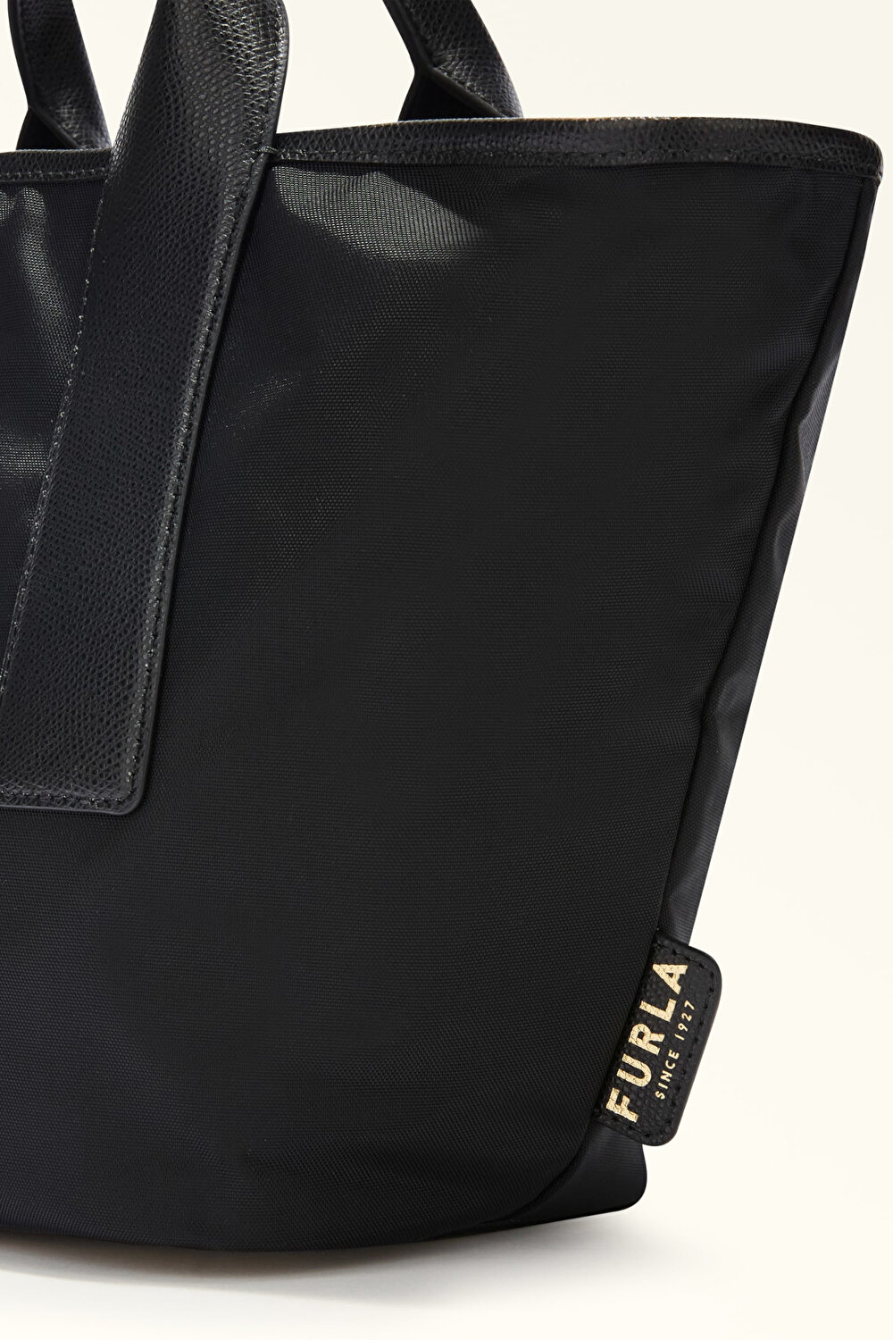 WB01269 FURLA PIUMA M TOTE
