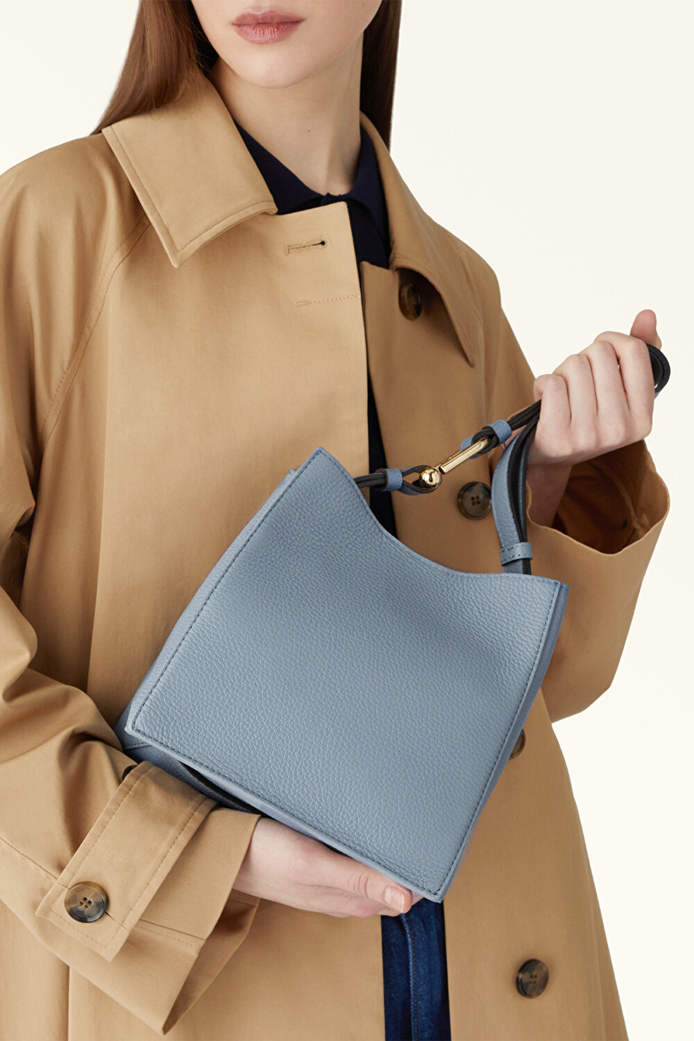 WB01373 FURLA NUVOLA MINI BUCKET BAG 2
