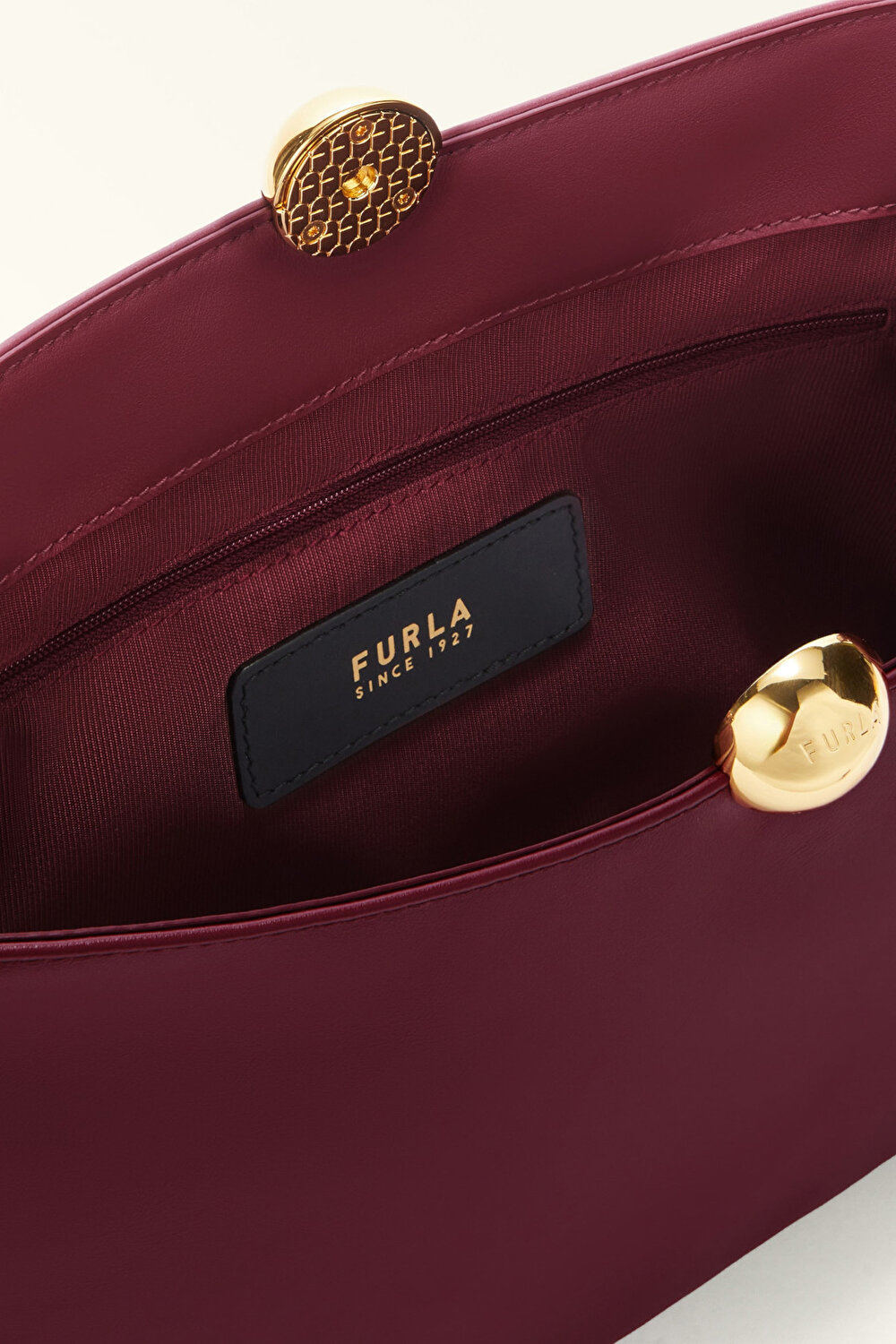 WB01403 FURLA SFERA SOFT M SHOULDER BA