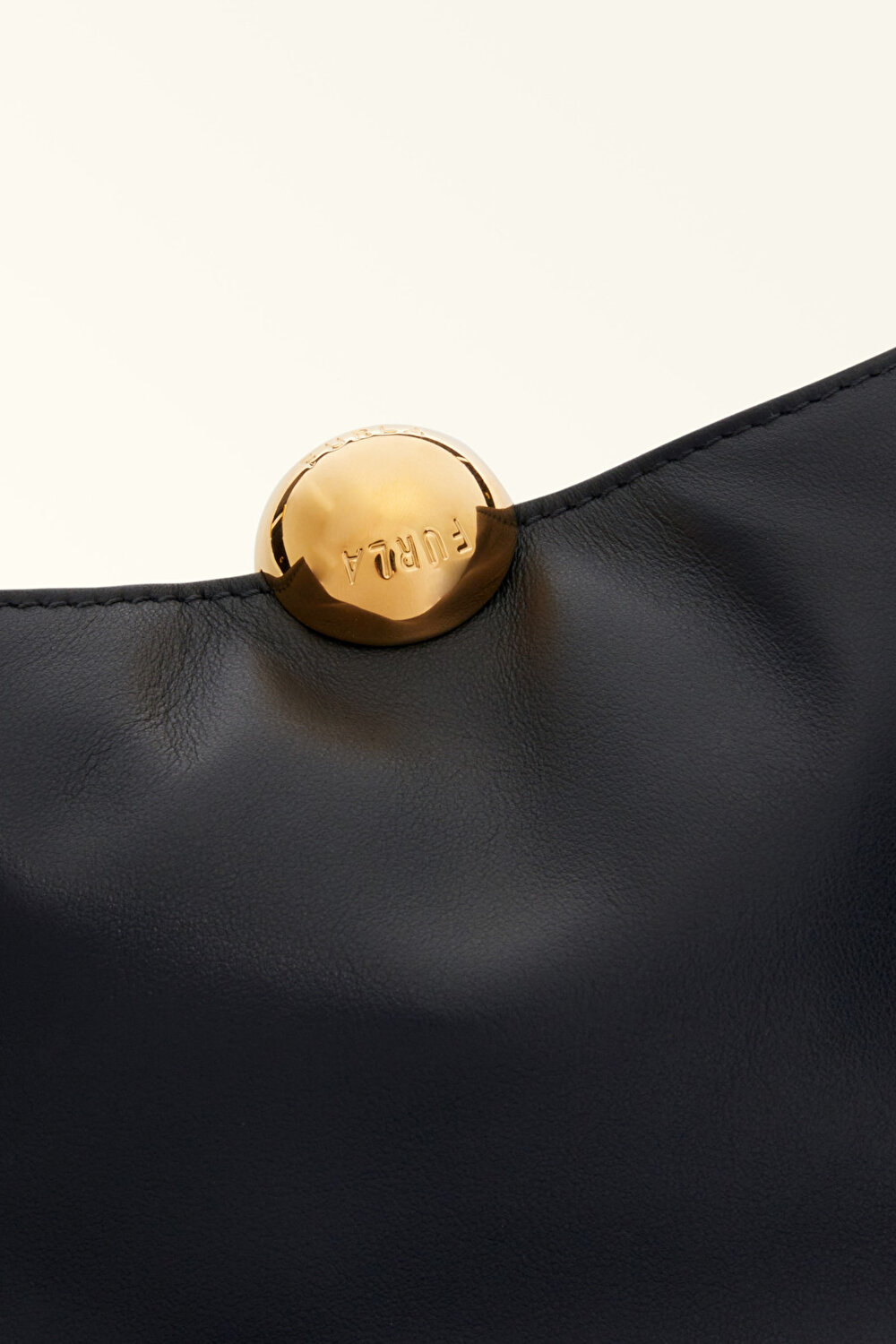 WB01403 FURLA SFERA SOFT M SHOULDER BA