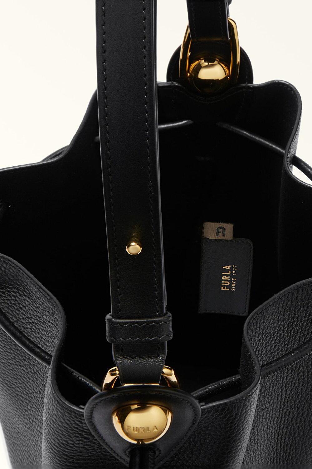 WB01449 FURLA SFERA S BUCKET BAG
