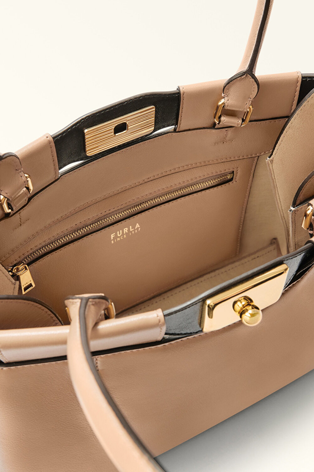 WB01462 FURLA IRIS L TOTE