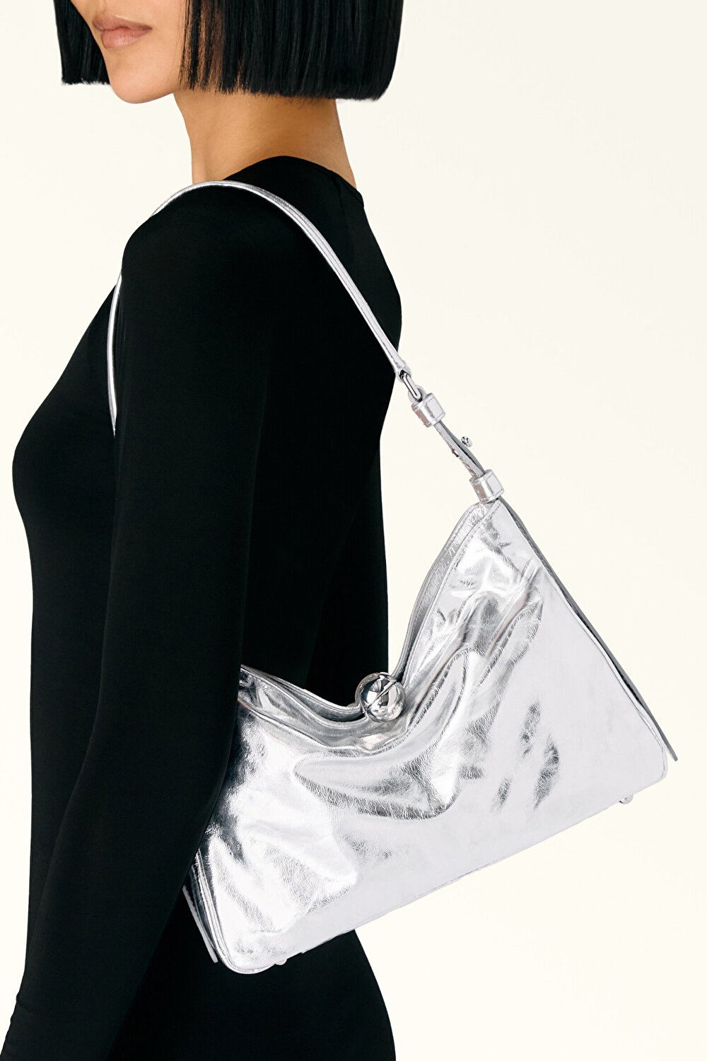 WB01640 FURLA SFERA SOFT M SHOULDER BA