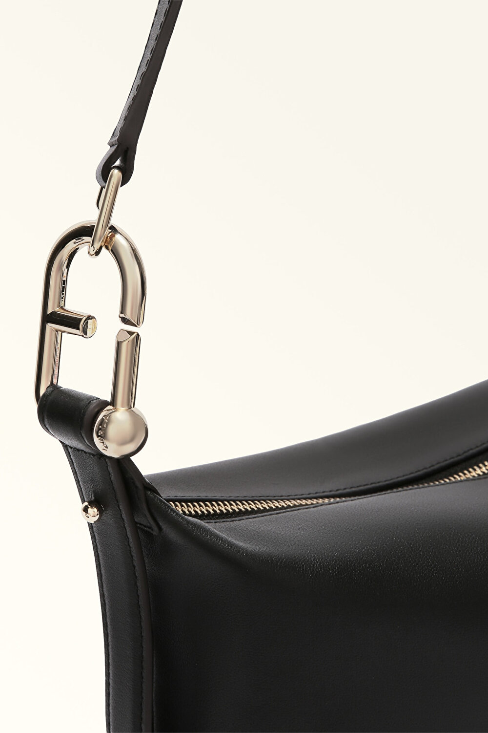 WB01656 FURLA NUVOLA M HOBO
