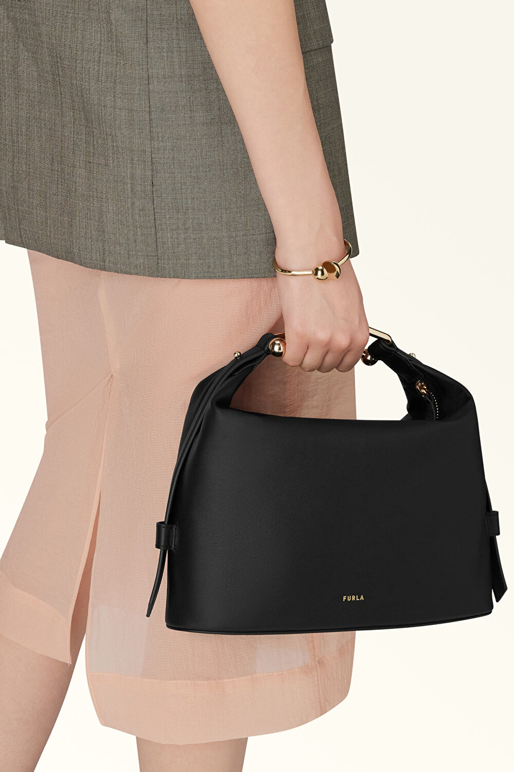 WB01656 FURLA NUVOLA M HOBO