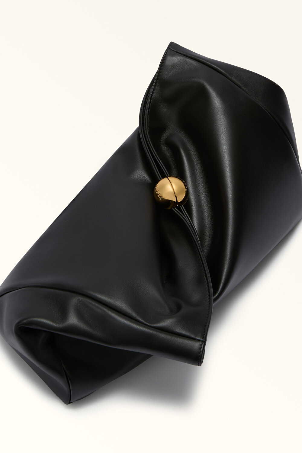 WB01661 FURLA SFERA SOFT M CLUTCH