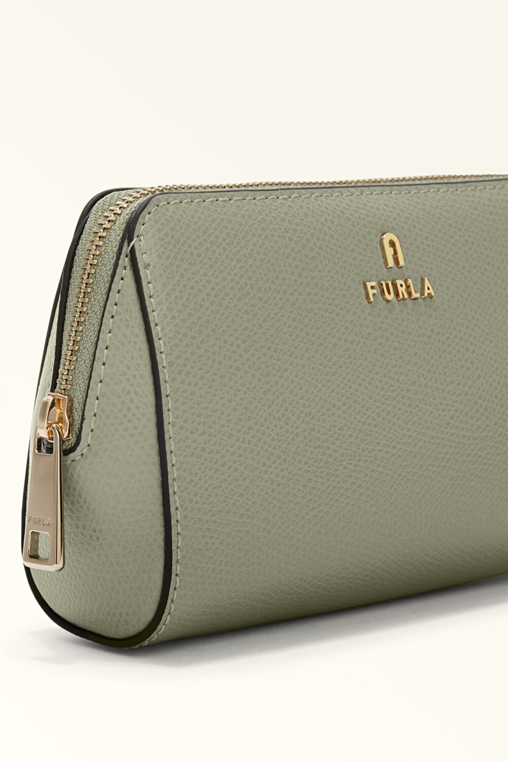 WE00453 FURLA CAMELIA M COSMETIC CASE