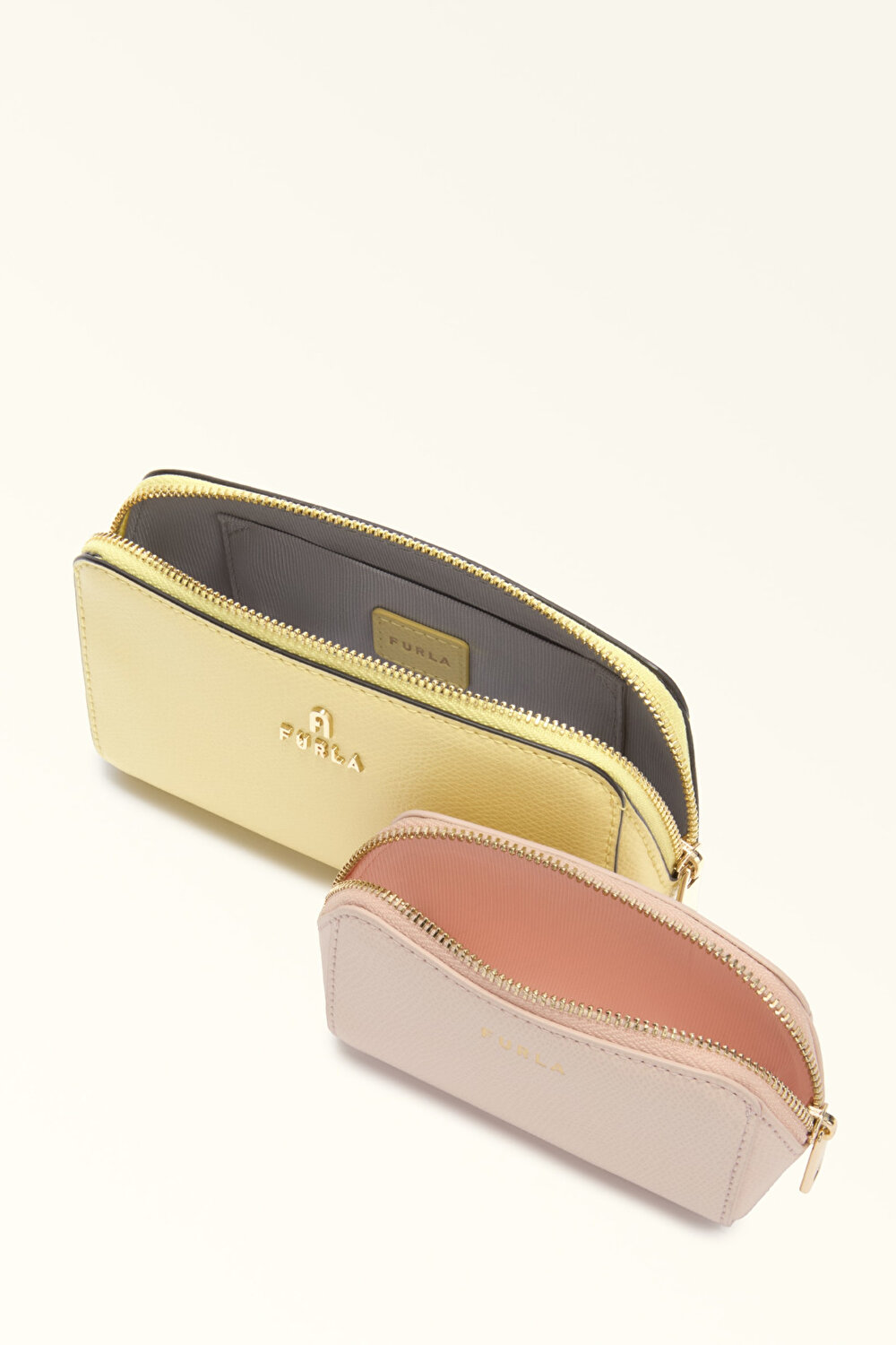 WE00453 FURLA CAMELIA M COSMETIC CASE