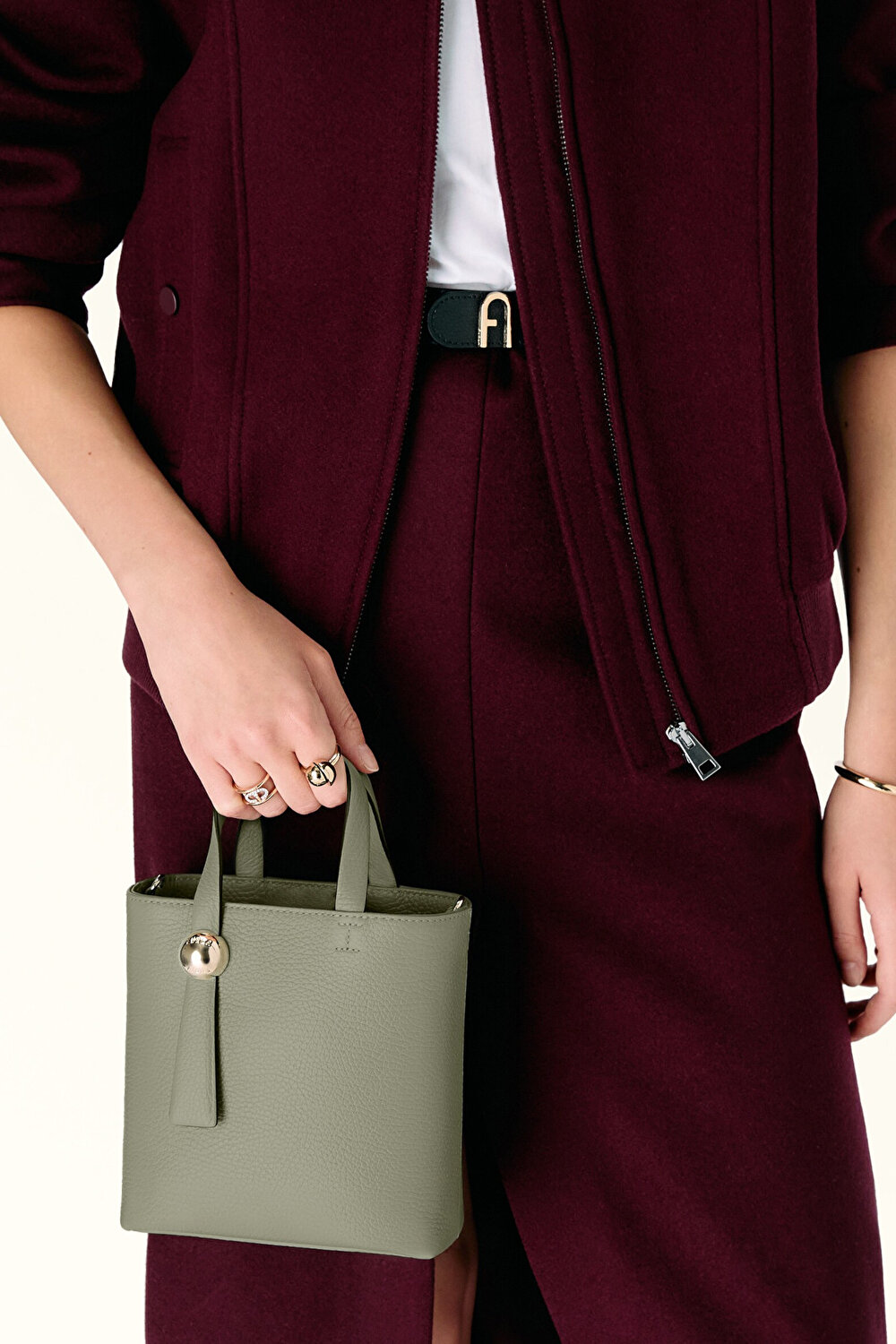 WE00666 FURLA SFERA VERTICAL CROSSBODY