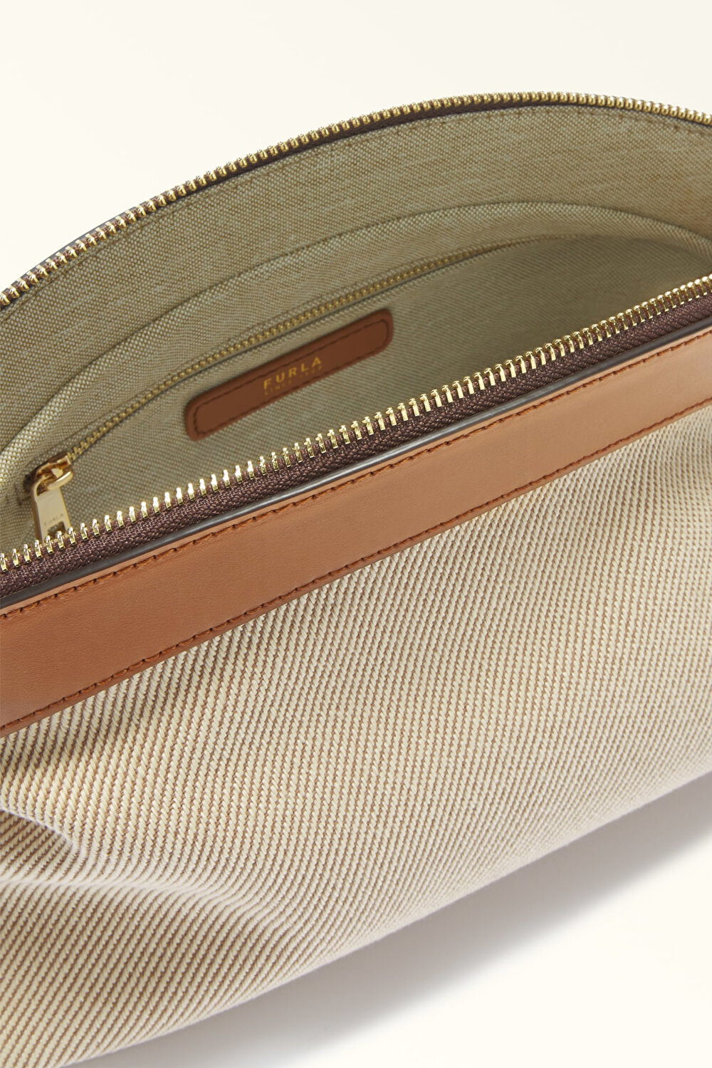 WE00686 FURLA ERICA POUCH