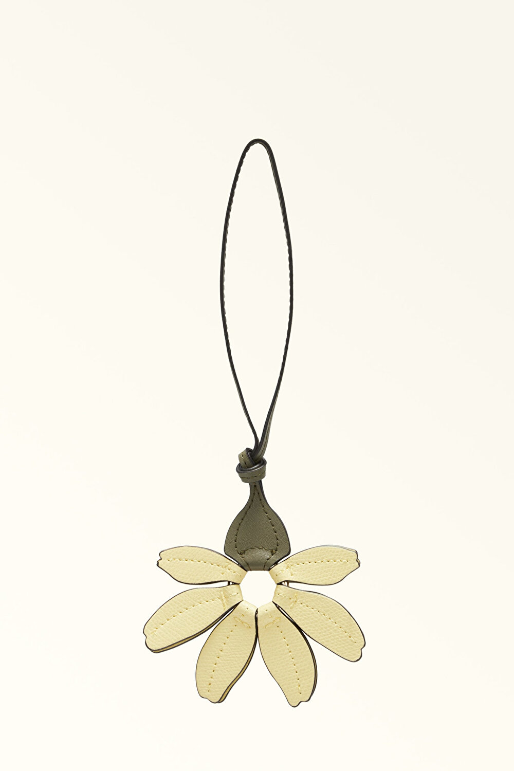 WK00268 ALLEGRA MARGUERITE CHARM
