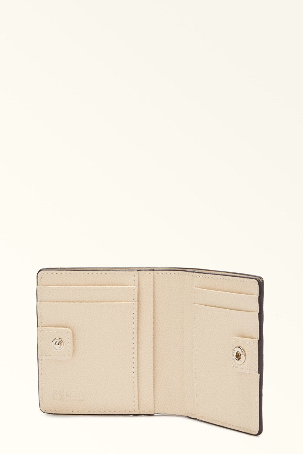WP00308 FURLA CAMELIA S COMPACT WALLET BIFOLD