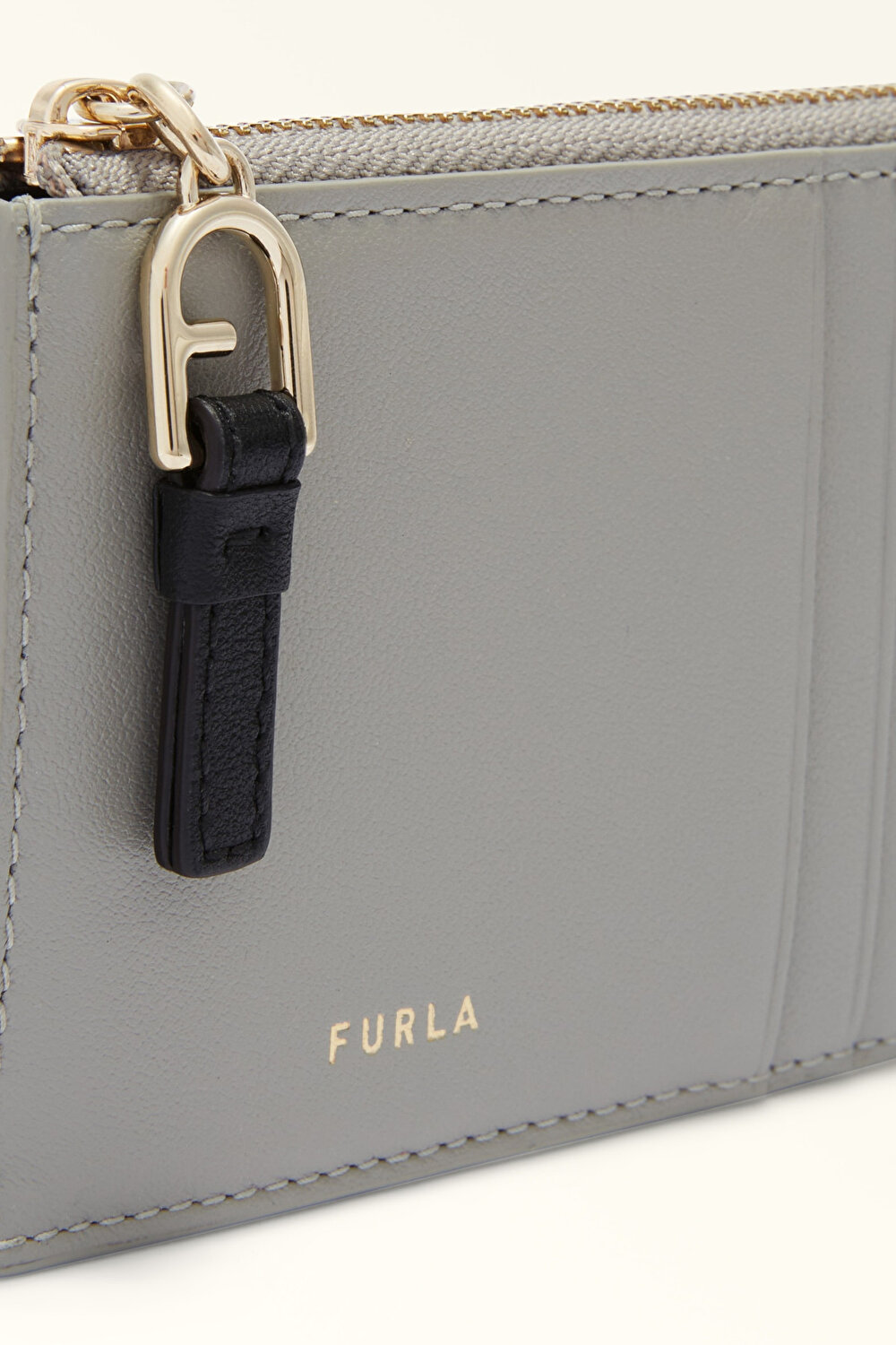 WP00449 FURLA NUVOLA M ZIPPED CARD CAS